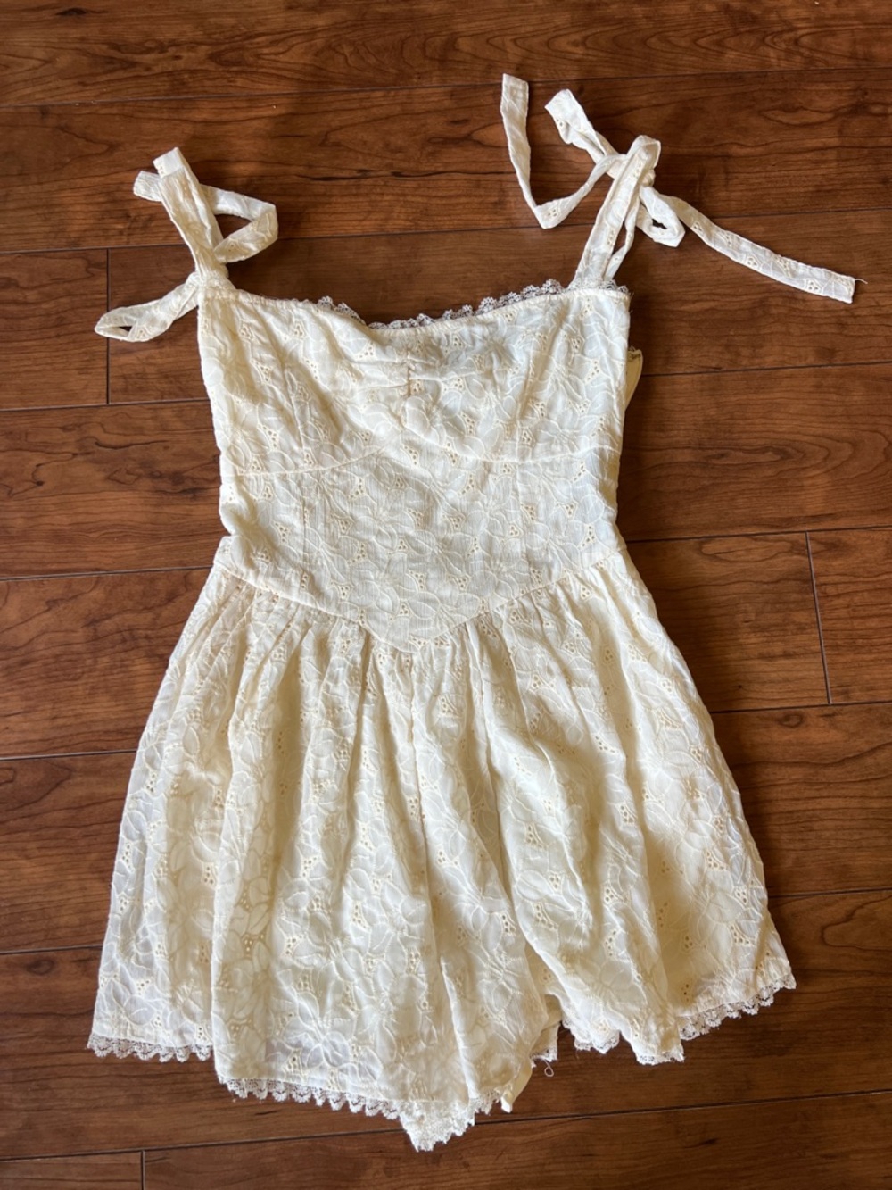 Olivaceous Cream Lace Tie-Shoulder Romper Dress